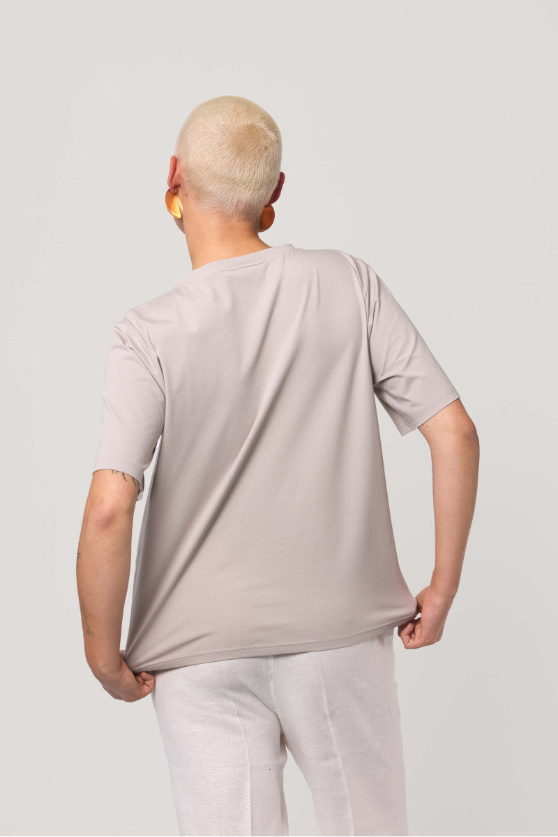 T-shirt o kroju pudełkowym z dekoltem typu v taupe